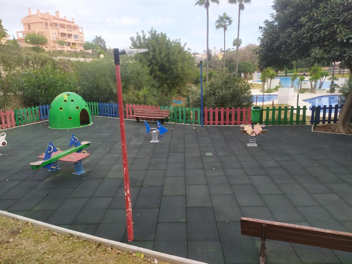 マラガPlaya Marina Club Pretty Houseアパートメント エクステリア 写真